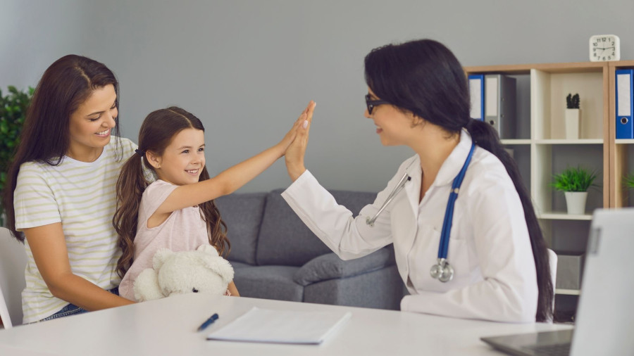 What role does condition navigation and advising play after a genetic condition finding?